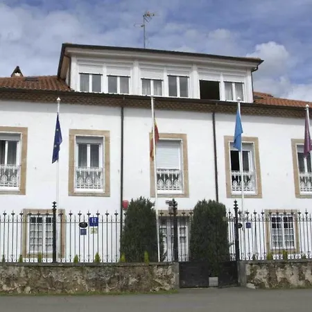 La Casona De Amandi 3*